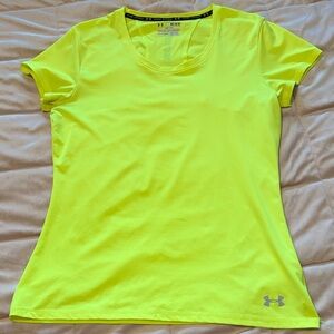Under armour active short sleeve shirt